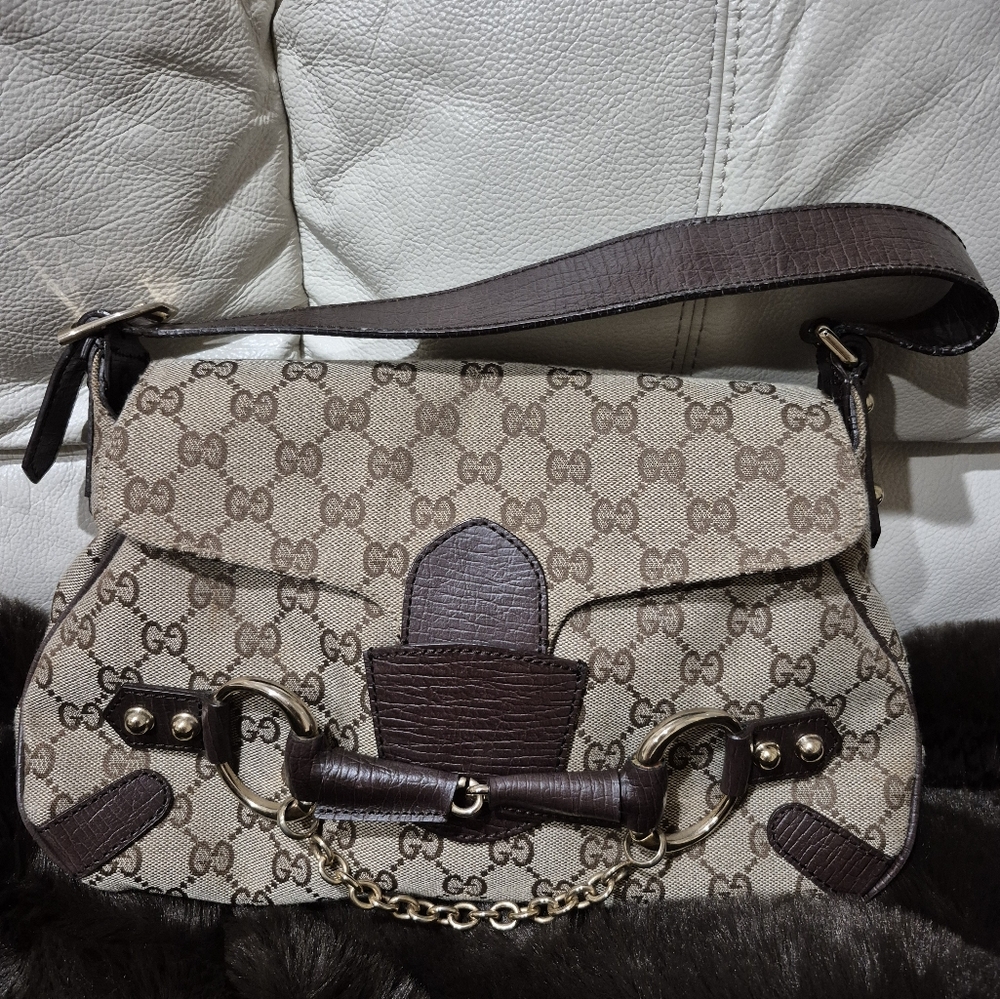 Authentic Gucci horsebit shoulder bag